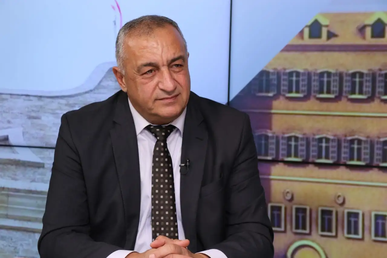 "الميكانيزم" والوهج الخافت